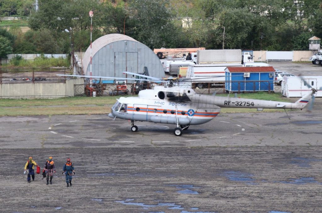Тверские туристы, заблудившиеся в горах Сочи, эвакуированы на вертолете