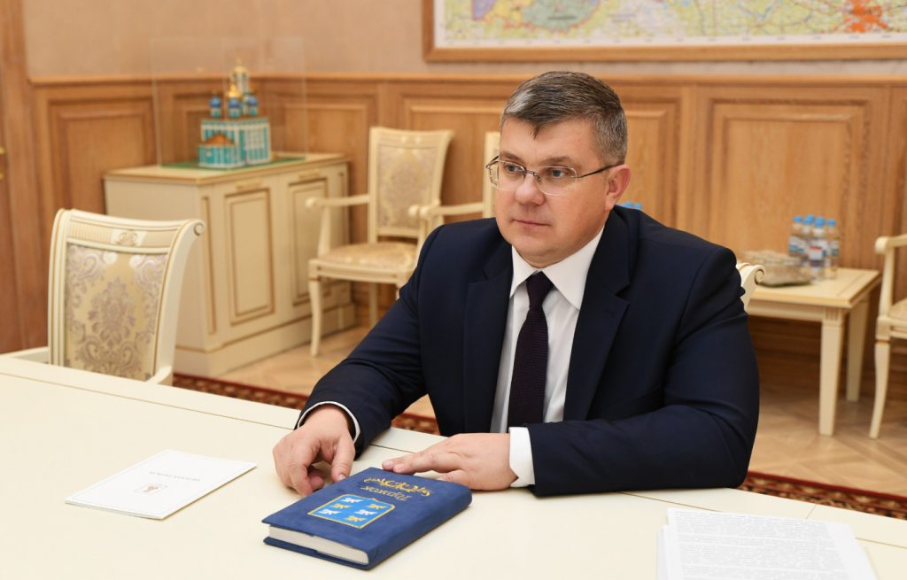 Глава Торжка Юрий Гурин подал в отставку из-за закрытия муниципальной аптеки