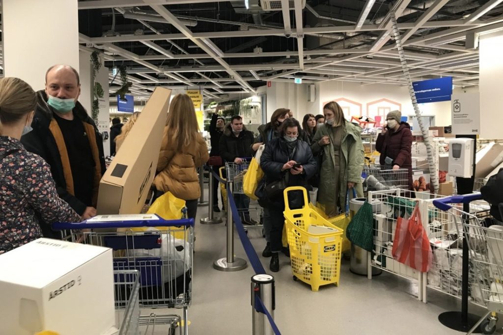IKEA уходит из России и продает все заводы