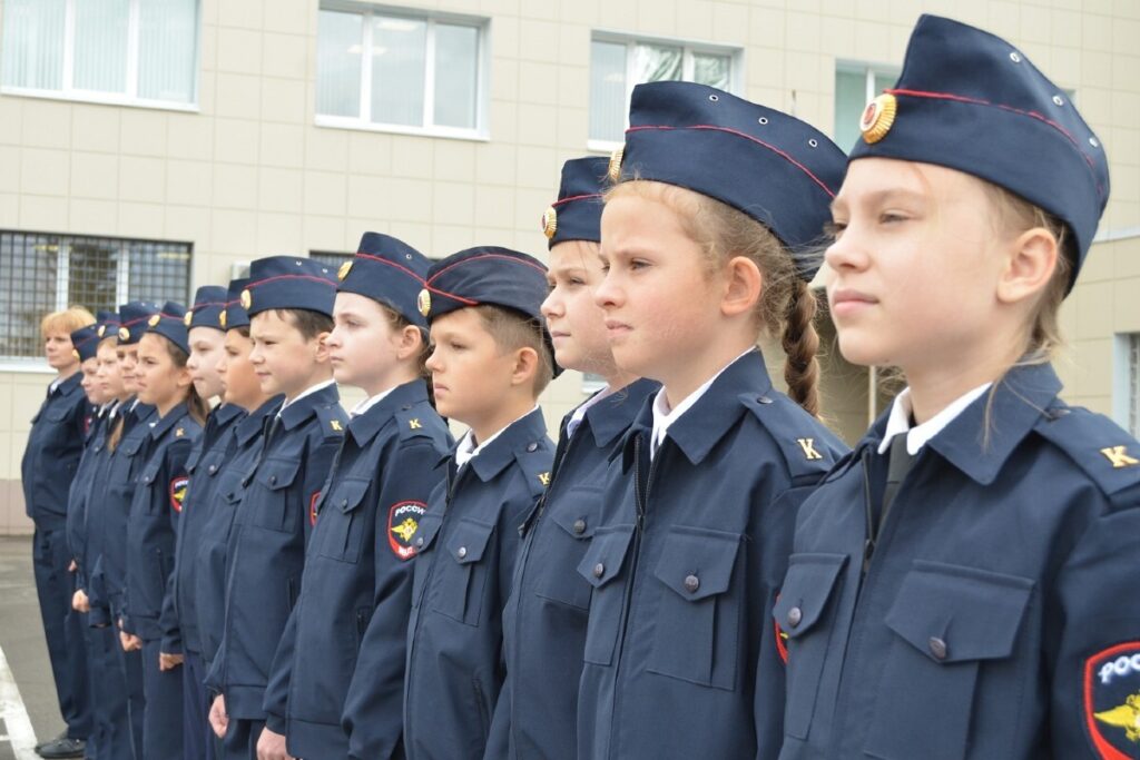 В Твери учащиеся классов МВД принесли клятву кадета
