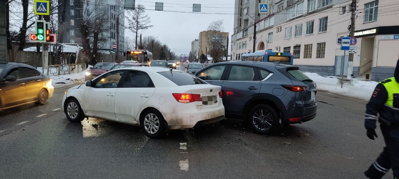 В Заволжском районе Твери две женщины попали в ДТП