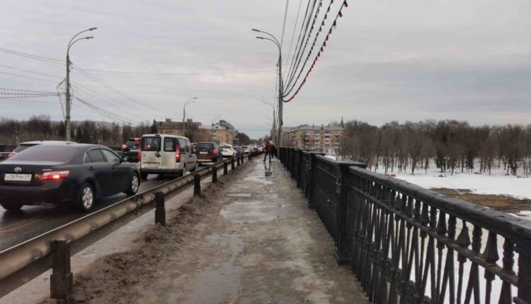 Тверь превратилась в один большой каток (фоторепортаж)