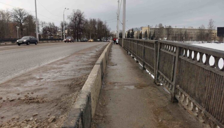 Тверь превратилась в один большой каток (фоторепортаж)