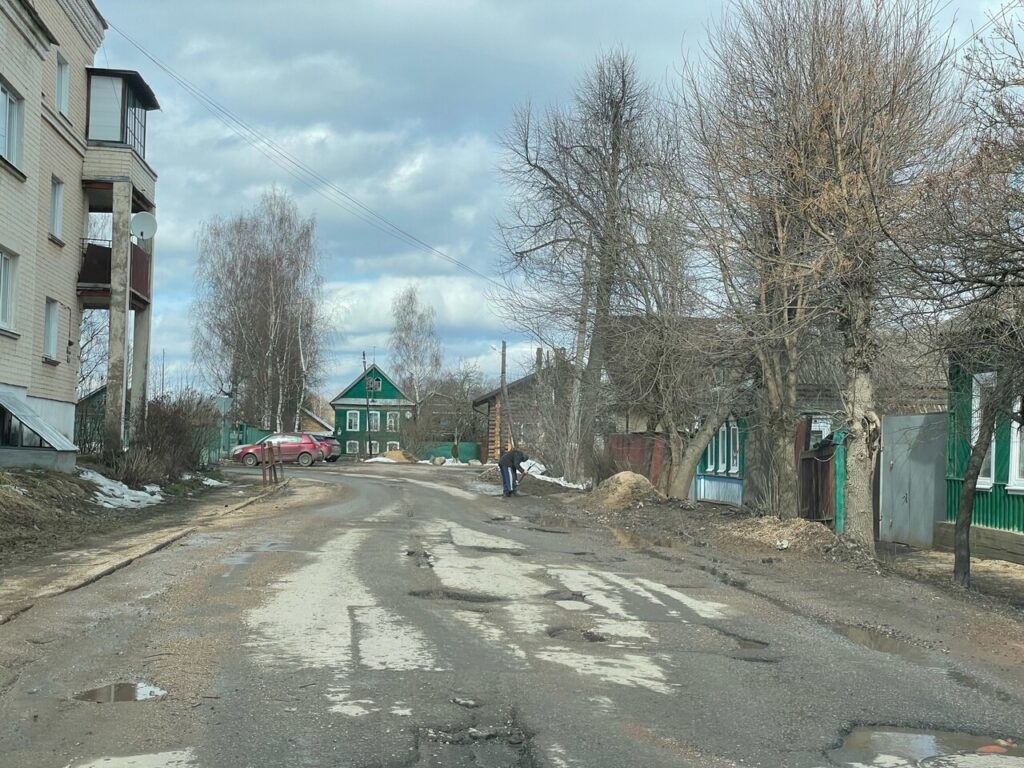 Жители Торжка недовольны качеством дорог в городе