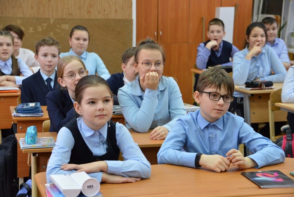 Одаренные школьники Твери могут получить денежную премию