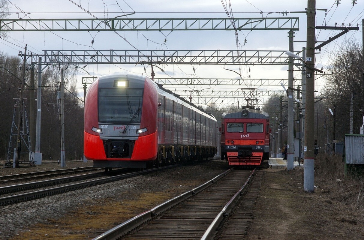 Электричка подсолнечная поварово 1 сегодня