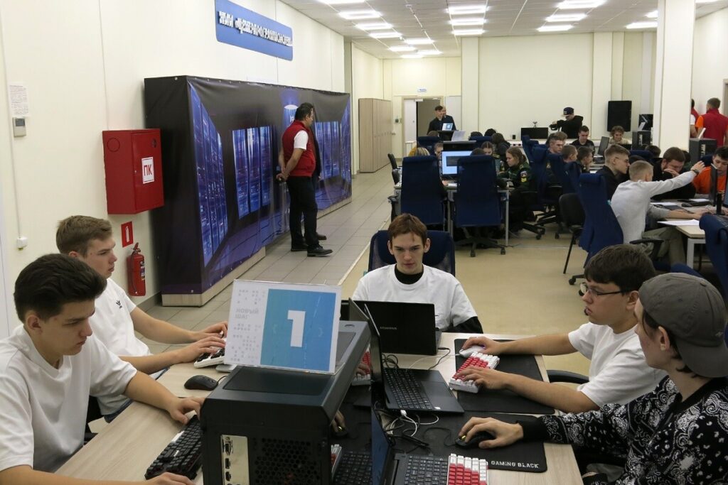 Чемпионами Тверской области по спортивному программированию стали студенты колледжа им. Коняева